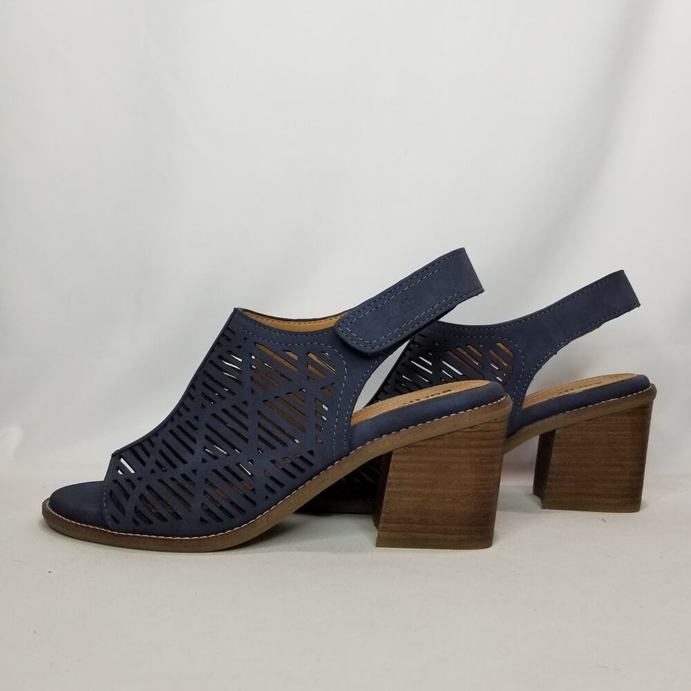 Earth Women's Aurara3 Heeled Sandal Size 9 Dark Blue NWT